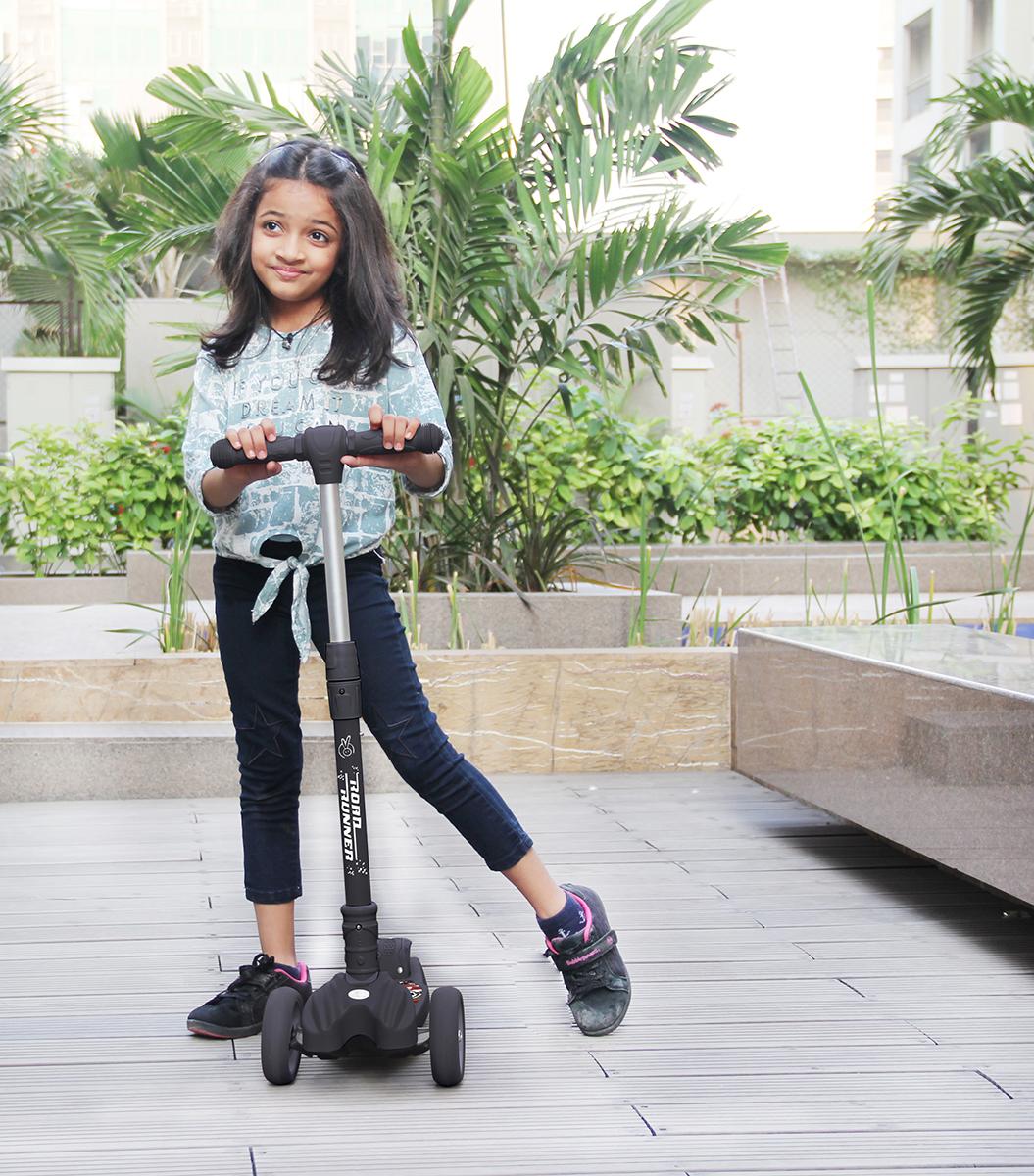 R for Rabbit Road Runner Scooter for Kids of 3 to 14 Years Age 4 Adjustable Height, Foldable, LED PU Wheels & Weight Capacity 75 kgs Kick Scooter with Brakes (Black)